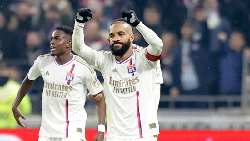 “Une discussion d’hommes”: Sage explique comment il a aidé Lacazette a retrouver le chemin des filets