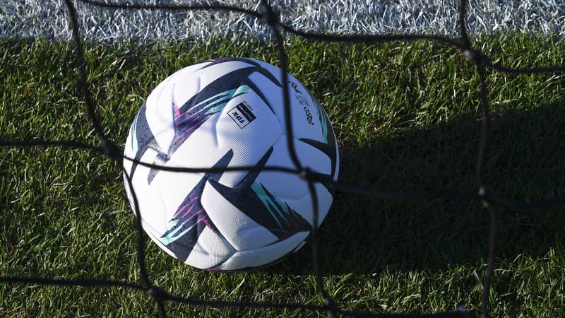Liga: une arbitre assistante en sang après un choc avec une caméra