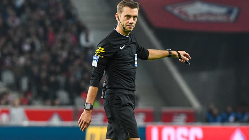 “Il fait connerie sur connerie”: Jérôme Rothen pas tendre avec Clément Turpin et son “boulard”