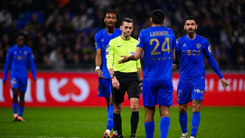Ligue 1/D1 Arkema: la sonorisation des arbitres bientôt testée dans le football français