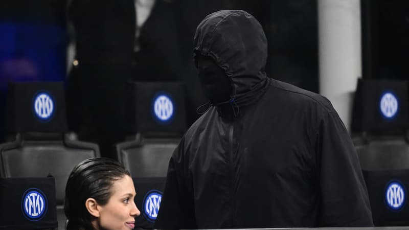 Inter-Atlético: le look improbable de Kanye West, présent à San Siro en cagoule intégrale