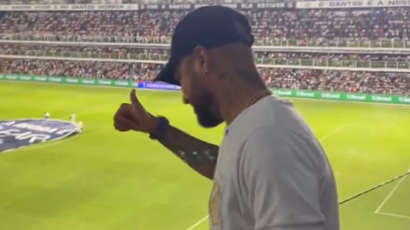 Brésil: les images du retour triomphal de Neymar à Santos, son club formateur