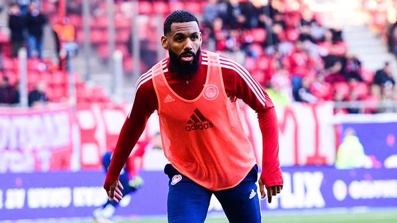 Mercato: M’Vila débarque en Angleterre après neuf mois sans jouer