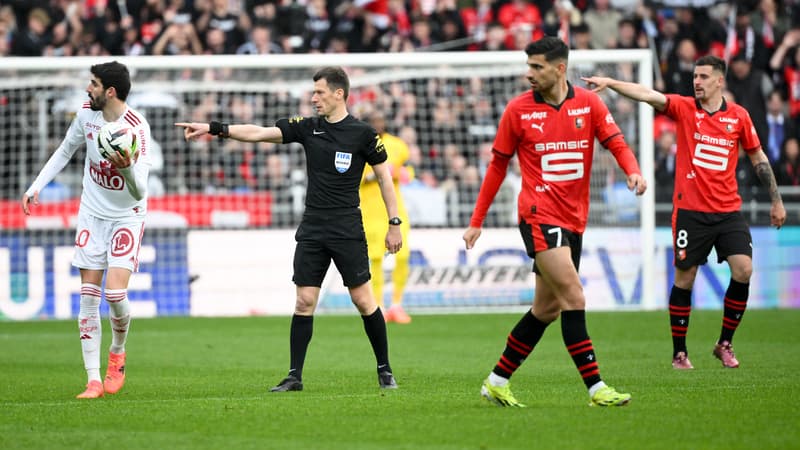 DIRECT. Ligue 1: révolution en championnat, les arbitres vont être sonorisés la saison prochaine