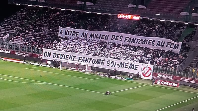 Metz-Lens: les supporteurs messins se moquent de leur équipe avec une tribune “fantôme”