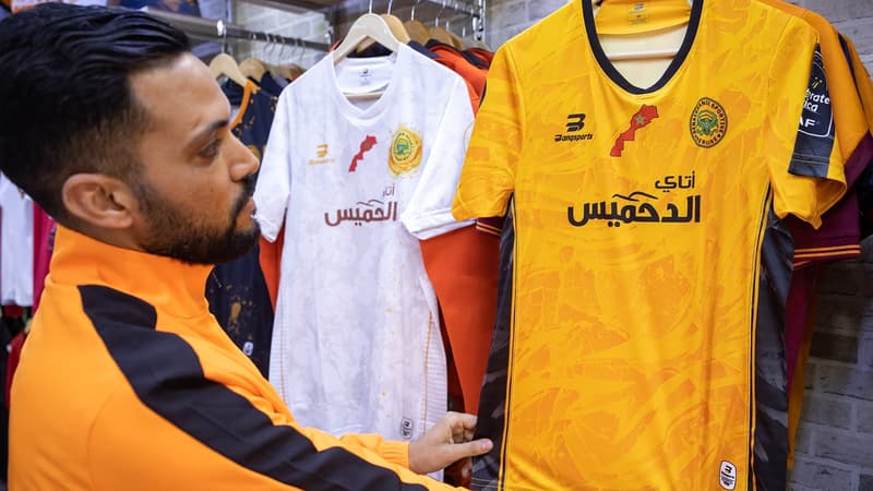 Football: au Maroc, on s’arrache les maillots de la discorde avec l’Algérie