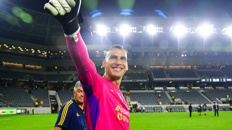 Mexique: Nahuel Guzman, gardien des Tigres, suspendu 11 matchs pour avoir pointé un laser vers le portier adverse