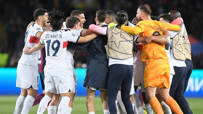 Ligue des champions: “Trop facile, trop facile”, le chant des joueurs du PSG sur la pelouse du Barça après la qualification