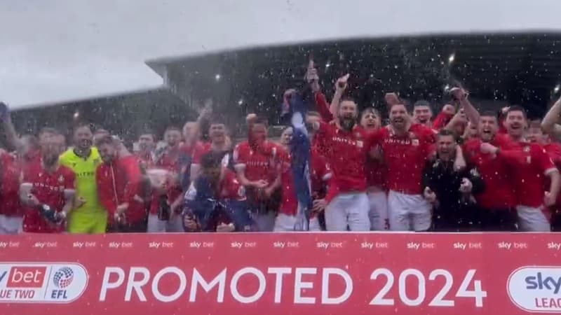 Scènes d’euphorie pour la deuxième montée de suite de Wrexham, le club de foot de Ryan Reynolds