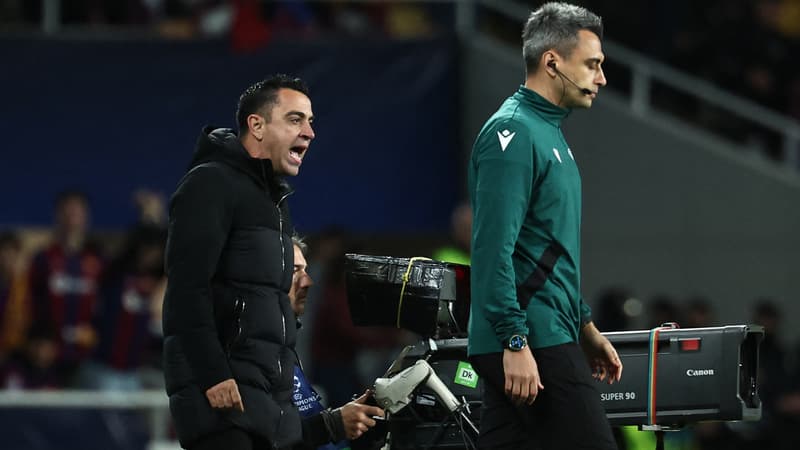 Barça-PSG: les insultes prononcées par Xavi à l’arbitre au moment de son expulsion