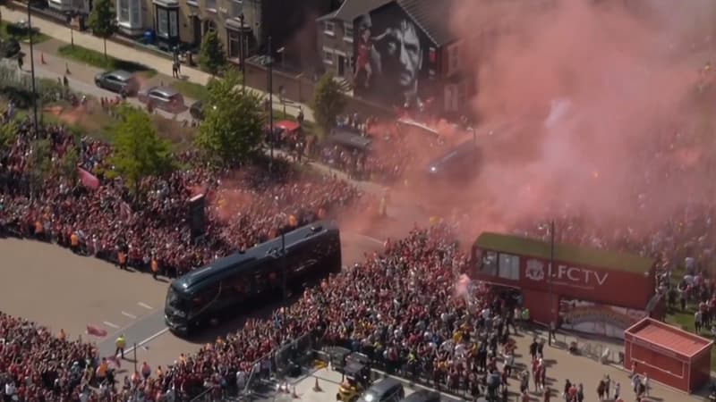 Les images impressionnantes des fans dans les rues de Liverpool pour la dernière de Klopp