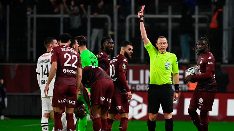 Ligue 1: Metz va demander le retrait du carton rouge polémique infligé à Mikautadze