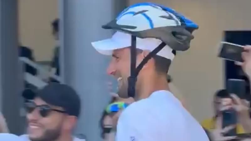 Tennis: après avoir reçu une gourde sur la tête, Djokovic revient à Rome… avec un casque
