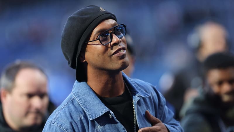 Ronaldinho fait le show au Brésil